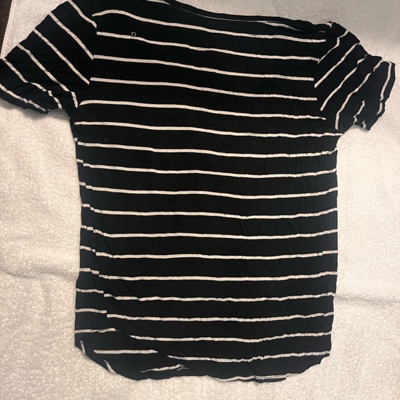 Very casual tee - Picture 3 of 3